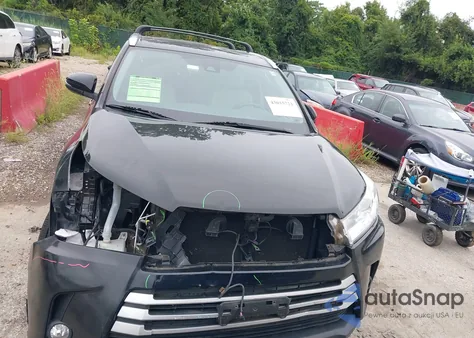 2018 Toyota Highlander Xle from USA, damaged, VIN 5TDJZRFH2JS529573